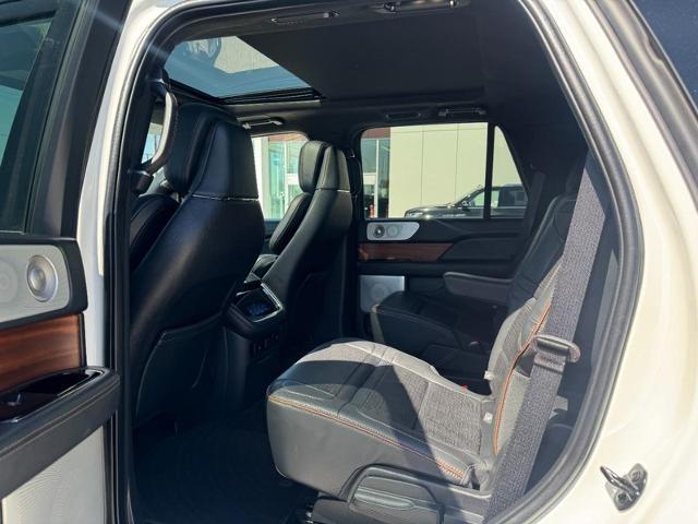 2022 Lincoln Navigator Black Label