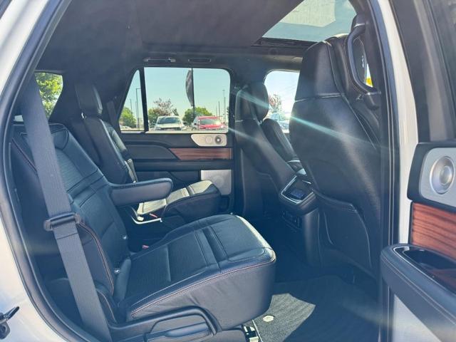 2022 Lincoln Navigator Black Label