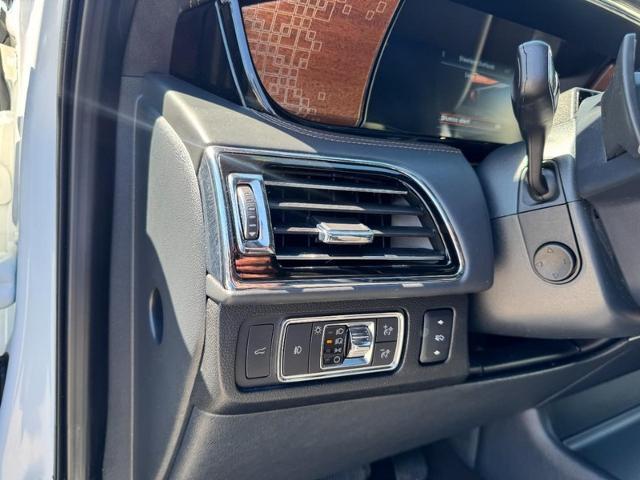 2022 Lincoln Navigator Black Label