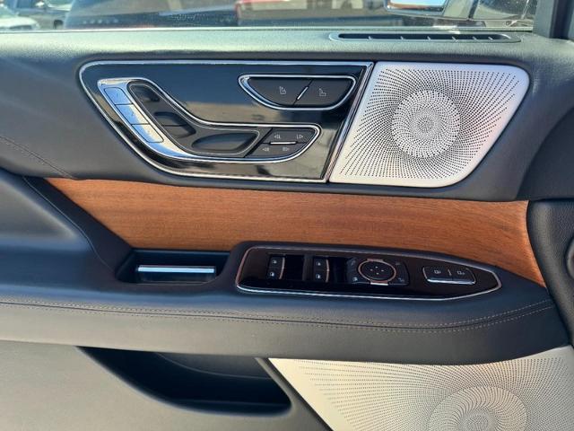 2022 Lincoln Navigator Black Label
