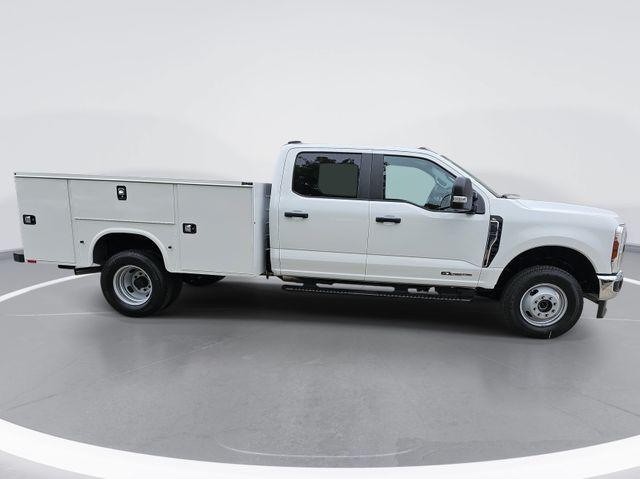 2026 Ford F-350 9 SERVICE BODY