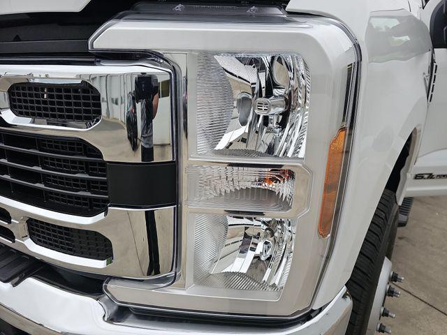 2026 Ford F-350 9 SERVICE BODY
