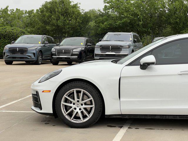 2024 Porsche Panamera 4