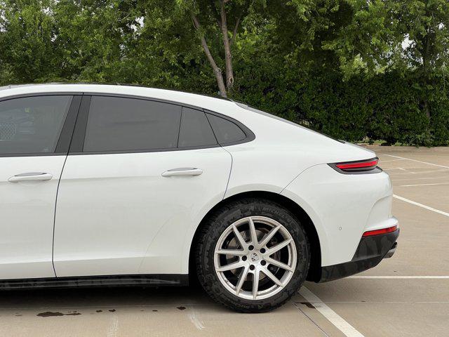 2024 Porsche Panamera 4