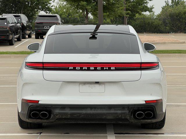 2024 Porsche Panamera 4