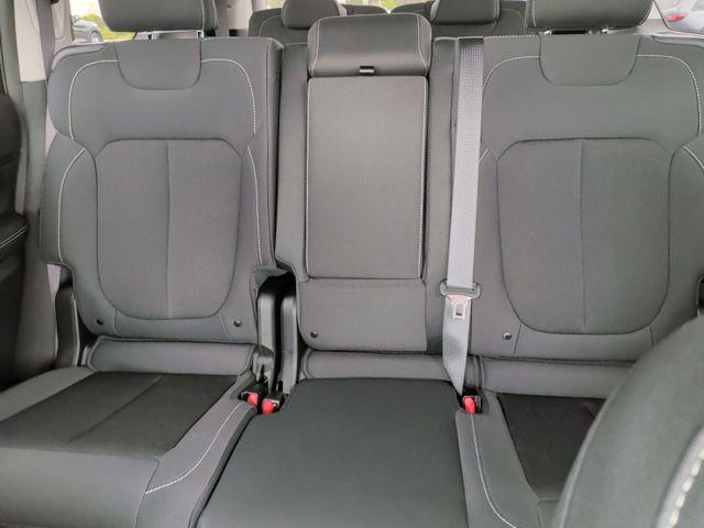 2024 Jeep Grand Cherokee L Laredo 4x4