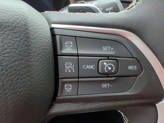 2024 Jeep Grand Cherokee L Laredo 4x4