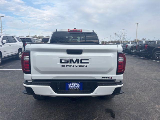 2026 GMC Canyon AT4, 4WD