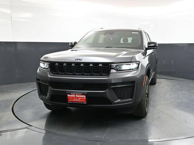2026 Jeep Grand Cherokee L GRAND CHEROKEE L LAREDO ALTITUDE 4X4