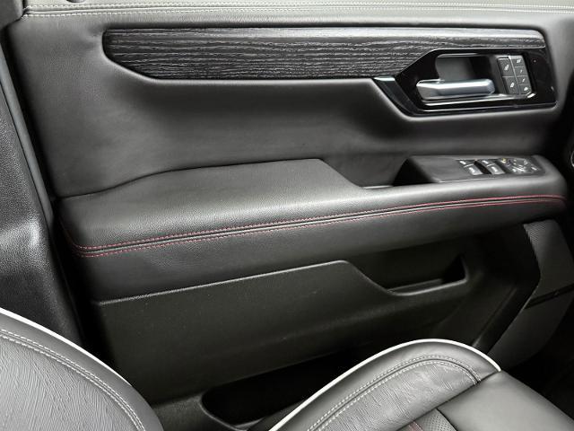 2025 GMC Yukon XL 4WD AT4 Ultimate