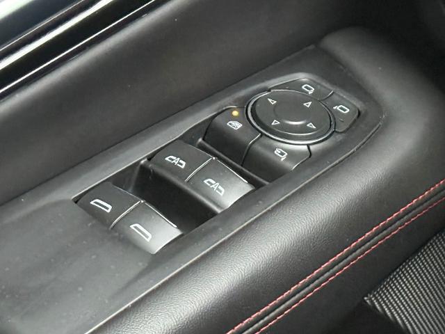 2025 GMC Yukon XL 4WD AT4 Ultimate
