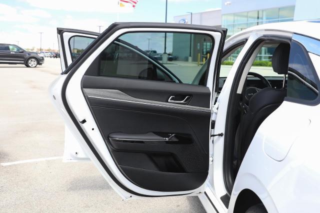 2025 Kia K5 EX