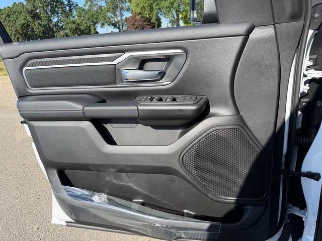 2026 Ram 1500 Big Horn Crew Cab 4x4 64 Box
