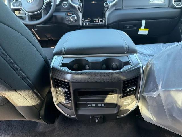 2026 Ram 1500 Big Horn Crew Cab 4x4 64 Box