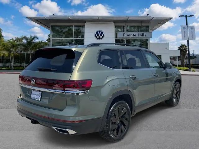 2026 Volkswagen Atlas SE with Technology