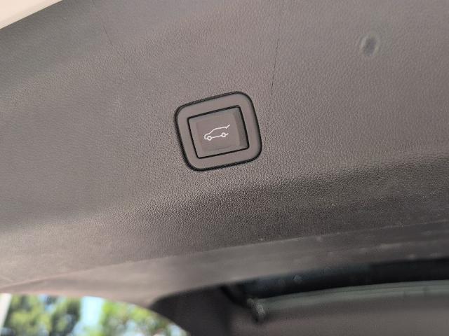 2023 GMC Yukon XL 4WD Denali