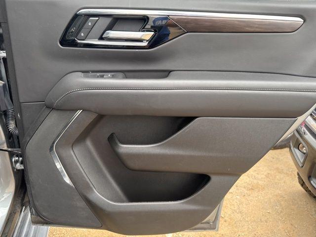 2025 Chevrolet Tahoe 4WD LT