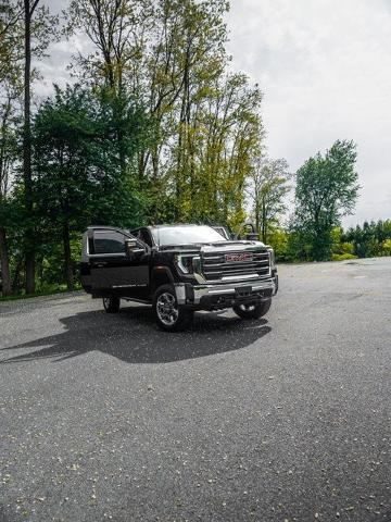 2025 GMC Sierra 2500HD 4WD Crew Cab Standard Bed SLE