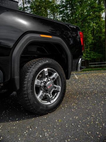 2025 GMC Sierra 2500HD 4WD Crew Cab Standard Bed SLE