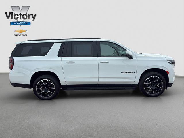 2023 Chevrolet Suburban 4WD RST