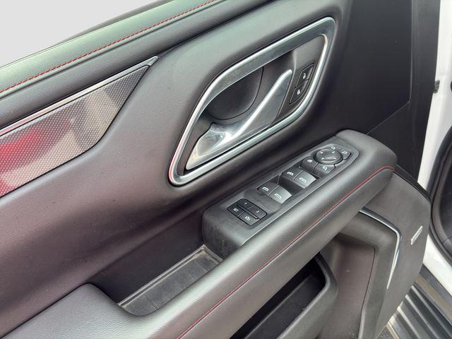 2023 Chevrolet Suburban 4WD RST