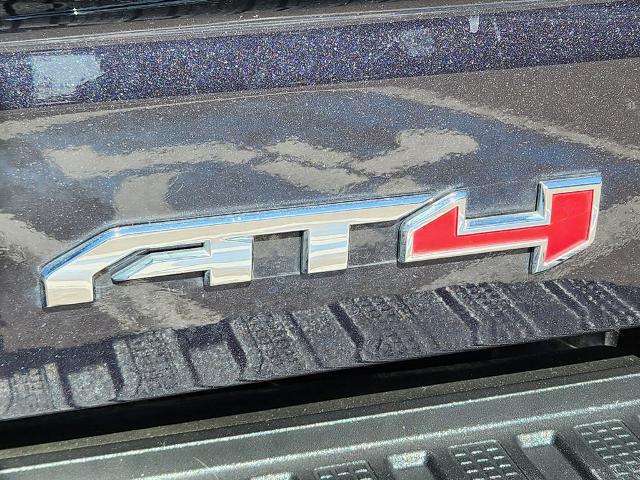 2022 GMC Sierra 1500 4WD Crew Cab Standard Box AT4
