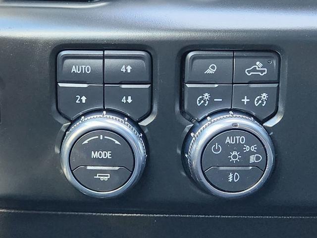 2022 GMC Sierra 1500 4WD Crew Cab Standard Box AT4
