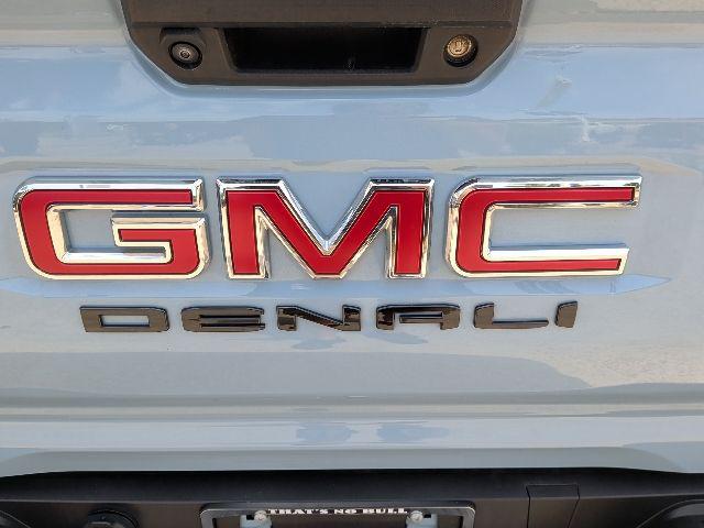 2025 GMC Canyon 4WD Denali