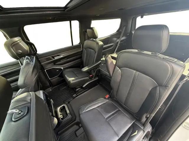 2023 Jeep Wagoneer Series III 4x4