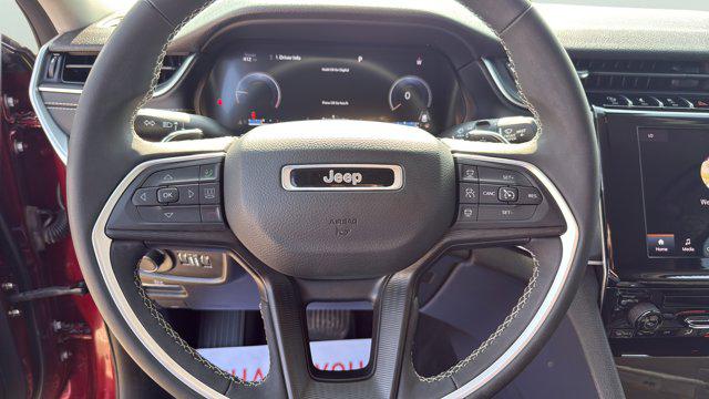 2024 Jeep Grand Cherokee L Laredo 4x2
