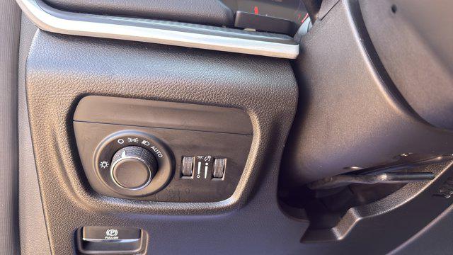 2024 Jeep Grand Cherokee L Laredo 4x2
