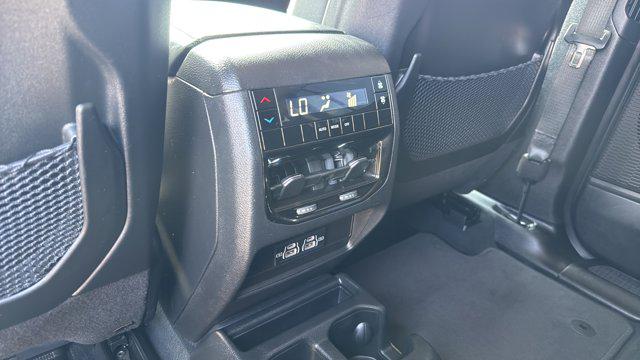 2024 Jeep Grand Cherokee L Laredo 4x2