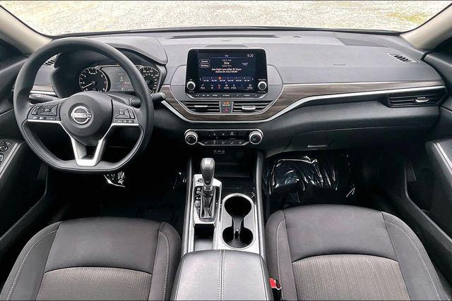 2024 Nissan Altima SV FWD