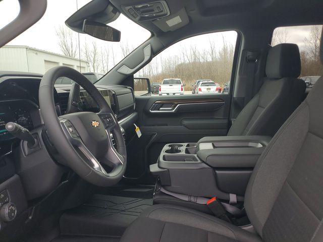 2026 Chevrolet Silverado 1500 4WD Crew Cab Standard Bed LT