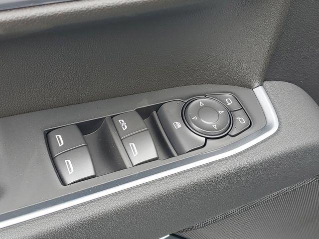 2026 Chevrolet Silverado 1500 4WD Crew Cab Standard Bed LT