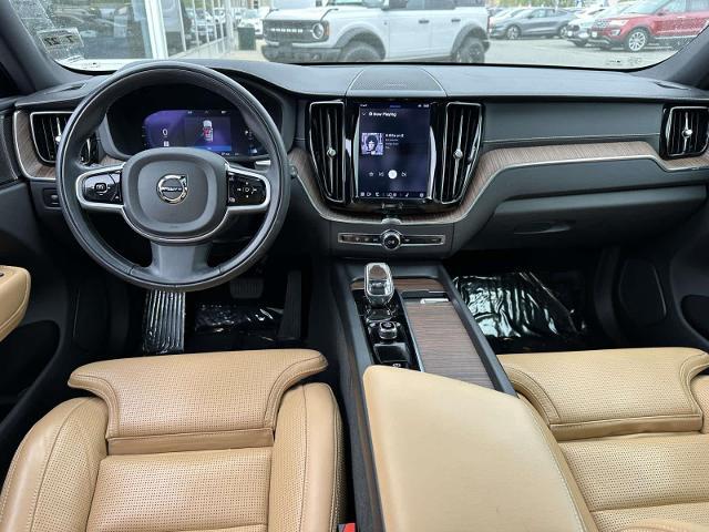 2022 Volvo XC60 B5 Inscription