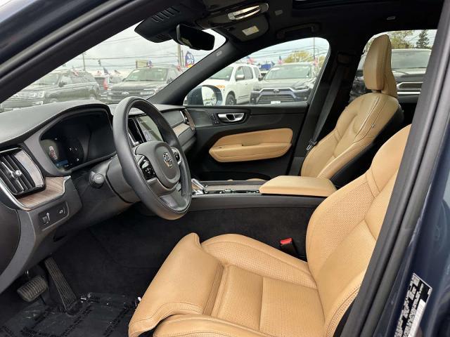 2022 Volvo XC60 B5 Inscription