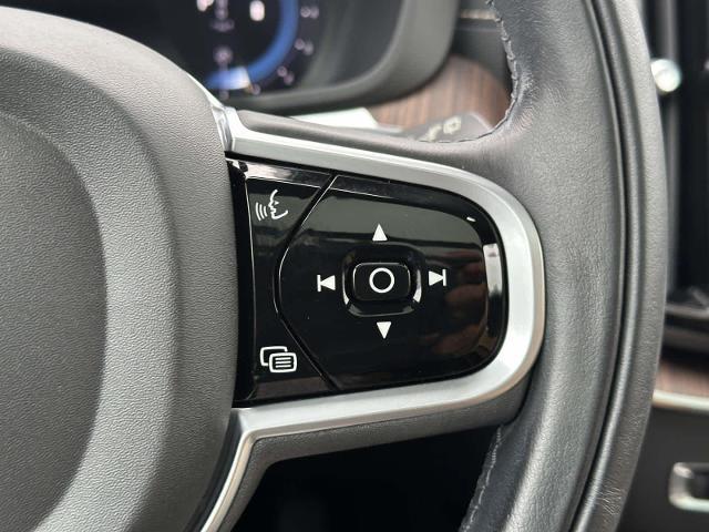 2022 Volvo XC60 B5 Inscription