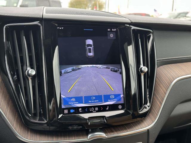 2022 Volvo XC60 B5 Inscription