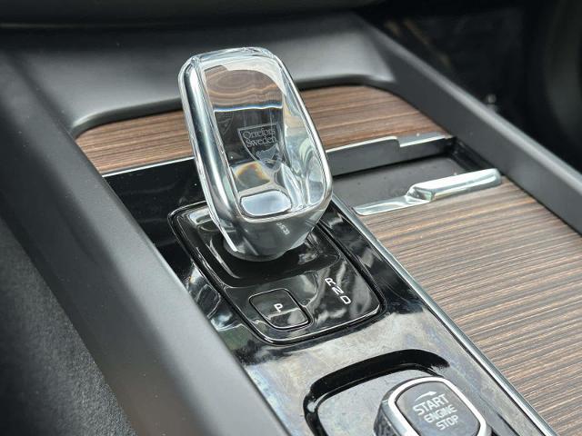 2022 Volvo XC60 B5 Inscription