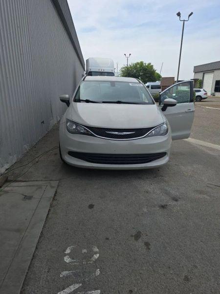 2017 Chrysler Pacifica LX for sale in Visalia, CA