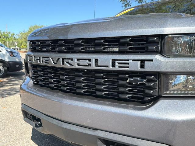 2022 Chevrolet Silverado 1500 4WD Crew Cab Short Bed Custom