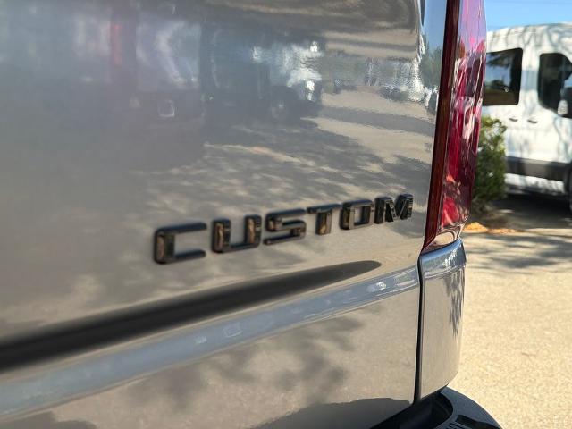 2022 Chevrolet Silverado 1500 4WD Crew Cab Short Bed Custom