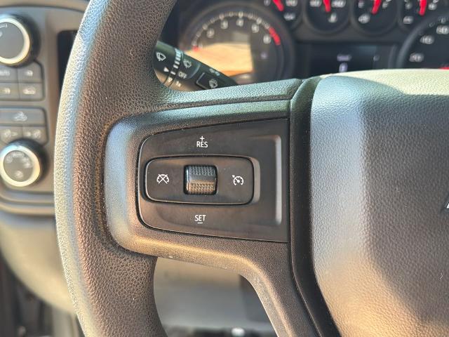 2022 Chevrolet Silverado 1500 4WD Crew Cab Short Bed Custom