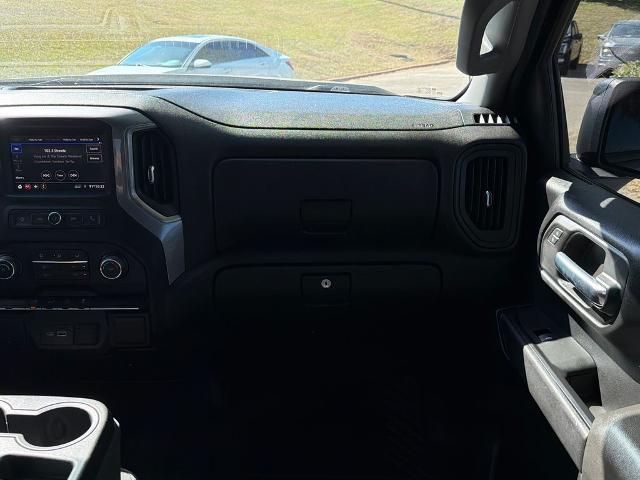 2022 Chevrolet Silverado 1500 4WD Crew Cab Short Bed Custom