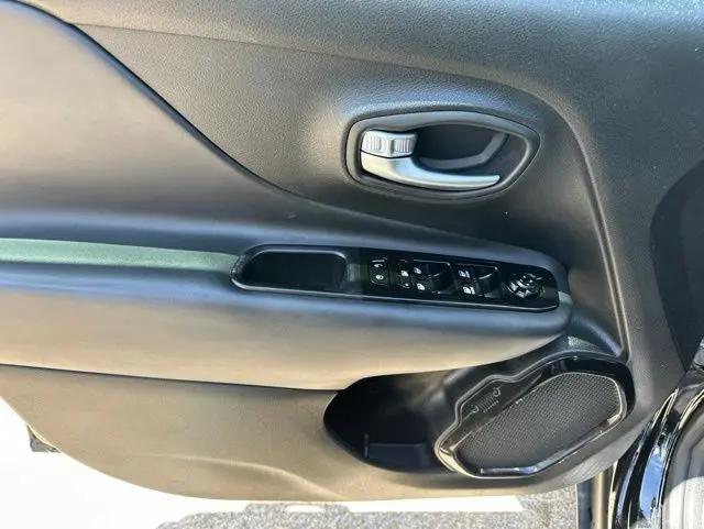 2022 Jeep Renegade Altitude 4x4