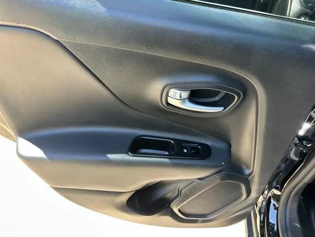 2022 Jeep Renegade Altitude 4x4