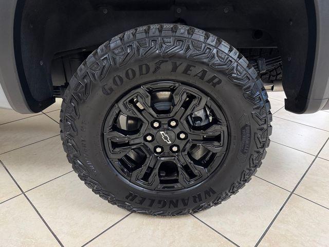 2025 Chevrolet Silverado 1500 4WD Crew Cab Short Bed ZR2