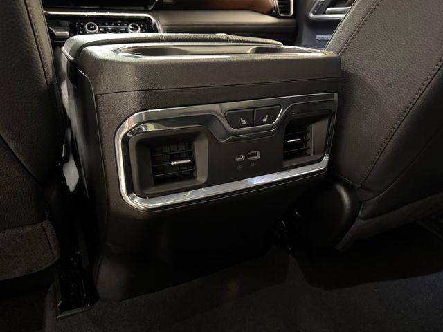 2025 GMC Sierra 1500 4WD Crew Cab Short Box Denali