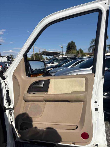 2004 Ford Expedition Eddie Bauer